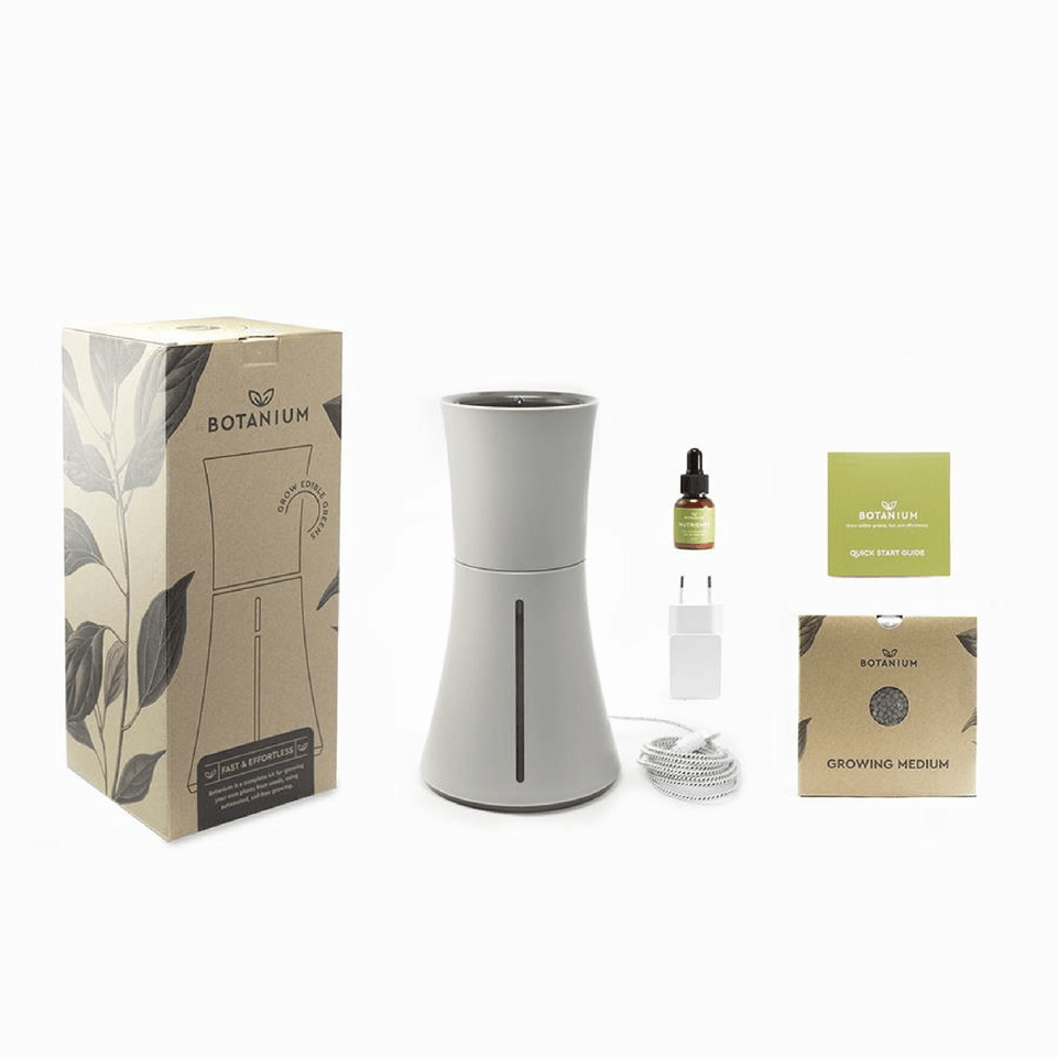 Botanium: The Self Watering Planter